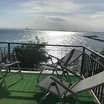 Far Bay Apartment