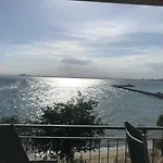 Far Bay 公寓